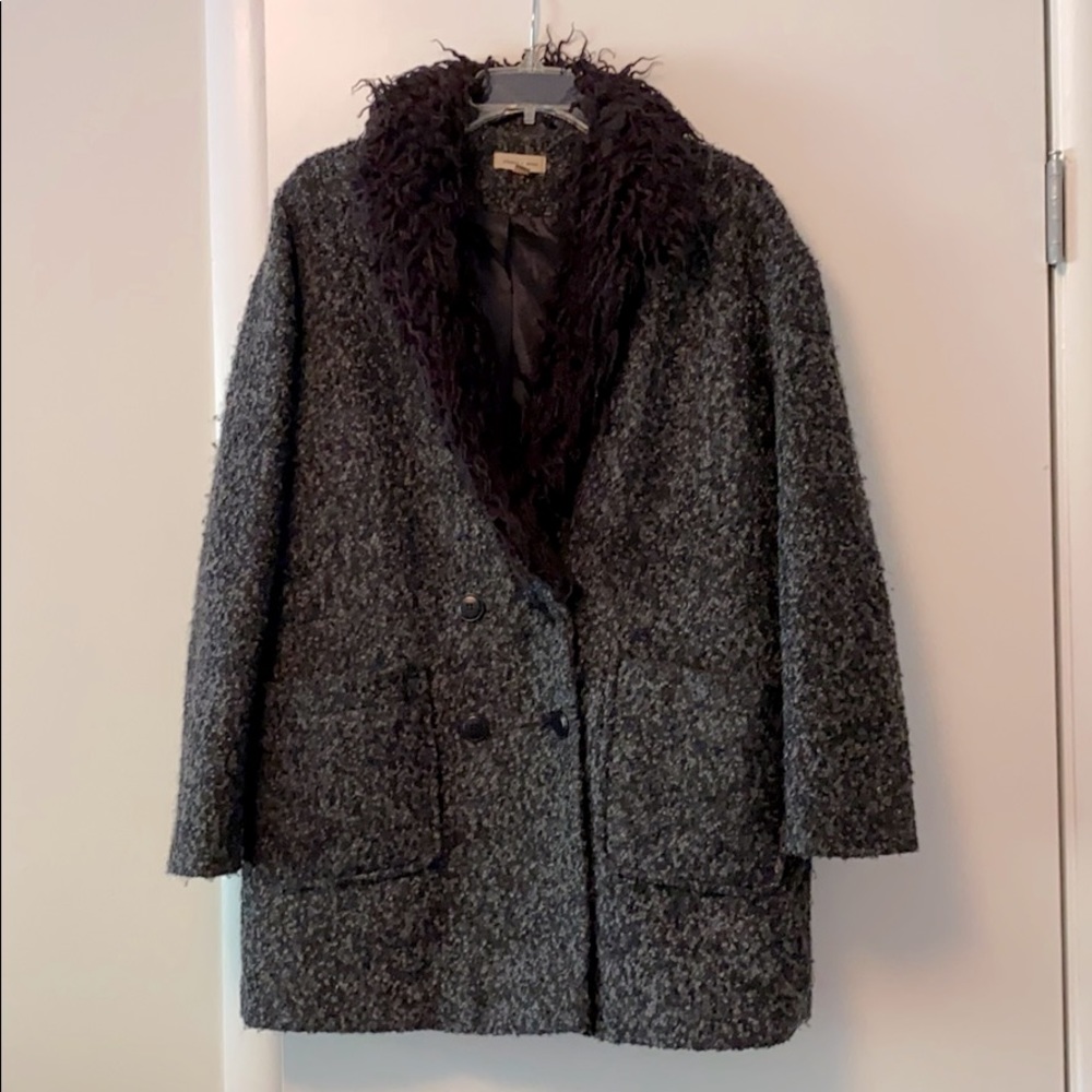 Coat with fuzzy collar